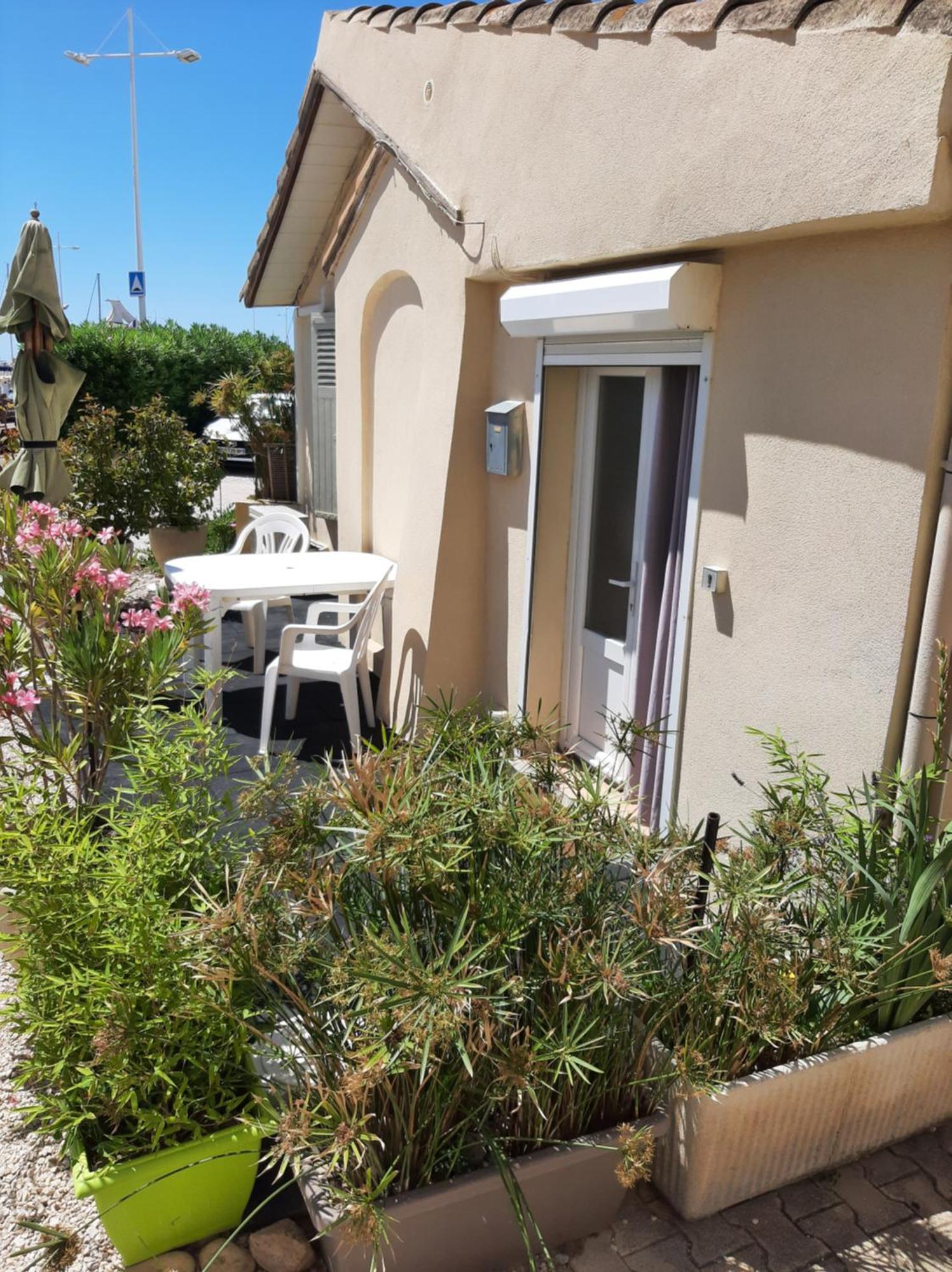 Appartement Meuble Bord De Mer Fos Sur Mer Fos-sur-Mer Exterior photo